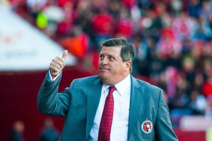 Piojo Herrera: Extécnico de América 'hace campaña' por Jorge Hank en Baja California