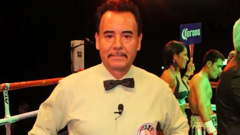 Réferi José Guadalupe García presentó su libro de memorias del boxeo