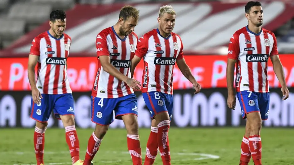 Atlético San Luis: Afición colgó mantas en protesta por malos resultados en el Guardianes 2020
