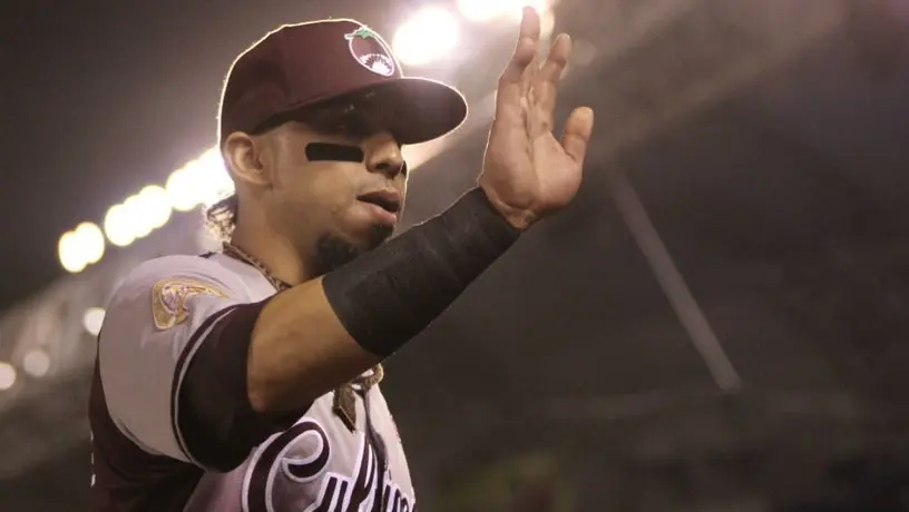 Afición de Tomateros causa polémica por ignorar medidas contra Covid-19 en LMP
