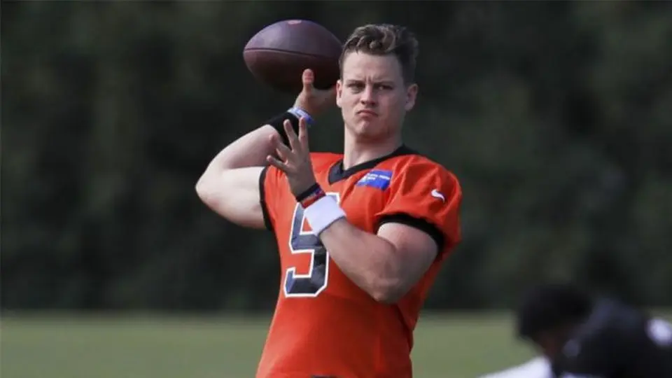 NFL: Joe Burrow comienza rehabilitación tras operación en la rodilla