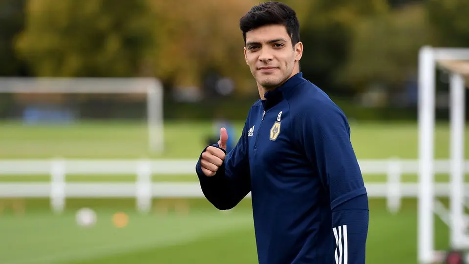 Raúl Jiménez: Visitó a sus compañeros en el entrenamiento de Wolves