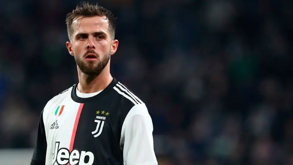 Barcelona: Miralem Pjanic dio positivo a coronavirus