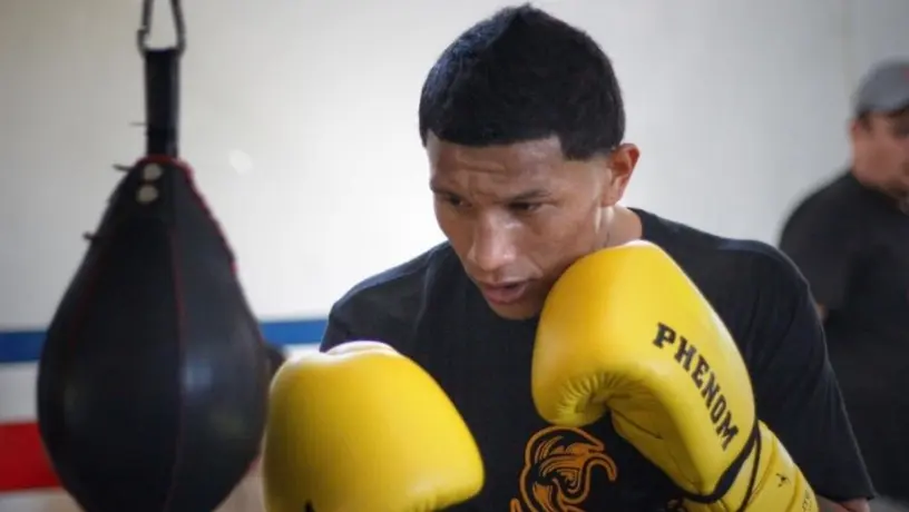 Berchelt vs Valdez: Duelo de estrategias entre ambas esquinas