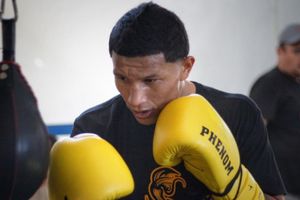 Berchelt vs Valdez: Duelo de estrategias entre ambas esquinas