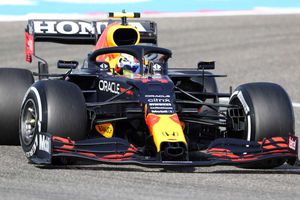 Checo Pérez: Terminó quinto en su debut con Red Bull en el GP de Bahréin