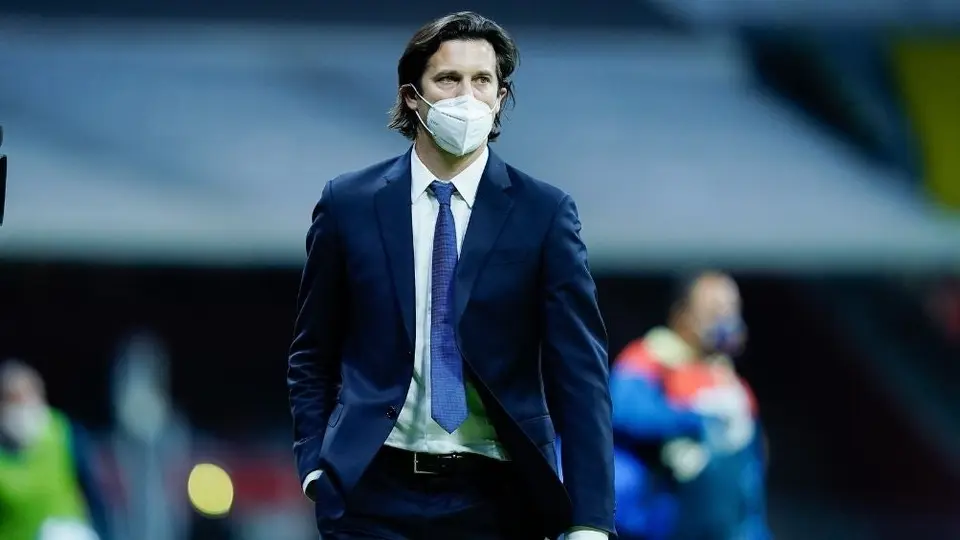 Solari: 'Labor de Roger Martínez, Viñas y Aquino hace difícil elegir la siguiente alineación'