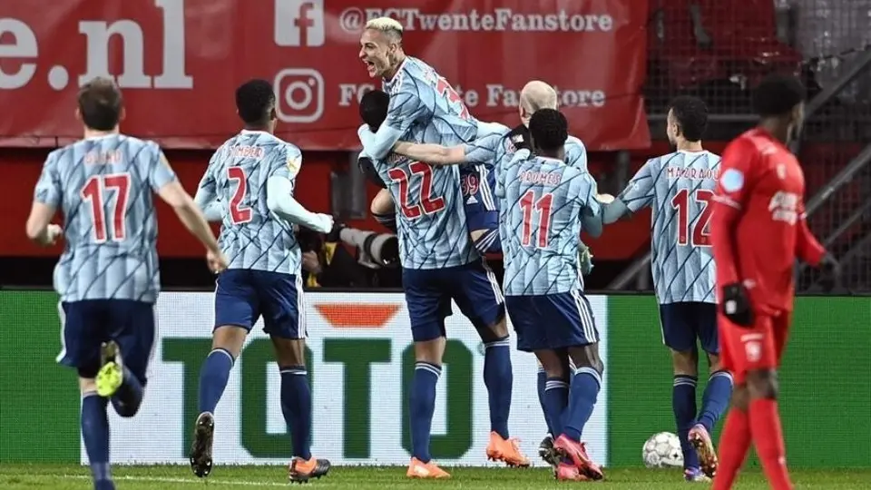 Edson Álvarez: Ajax derrotó al Twente sin participación del mexicano
