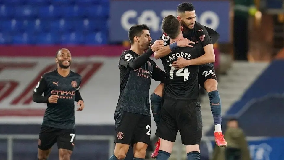 Premier League: Manchester City venció al Everton e hiló 17 victorias consecutivas