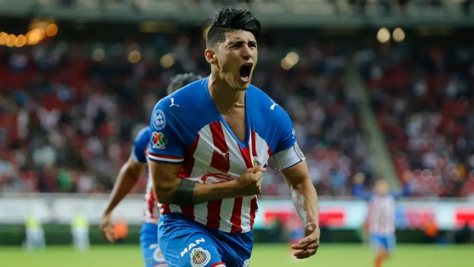Alan Pulido anunció su regreso a Chivas