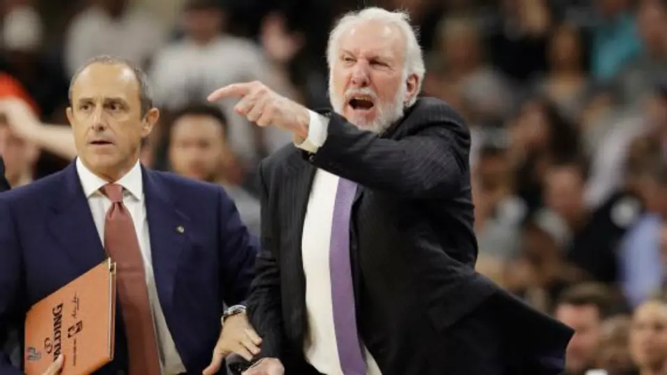 NBA: Coach de San Antonio Spurs llamó a no votar por Donald Trump