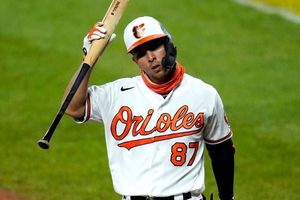 MLB: Ramón Urías conectó su primer home run en las Mayores