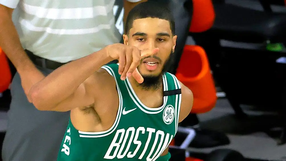 Jayson Tatum celebrando contra Philadelphia | AP