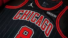 Bulls lució logotipo de Jordan por primera vez en su jersey