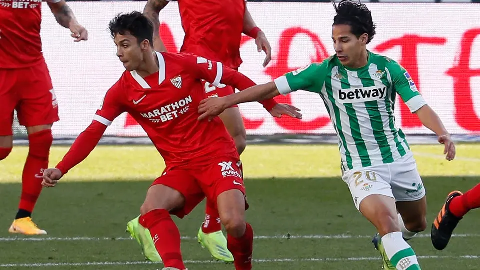 Pellegrini sobre Diego Lainez: 'Ha mejorado mucho y lo está demostrando'