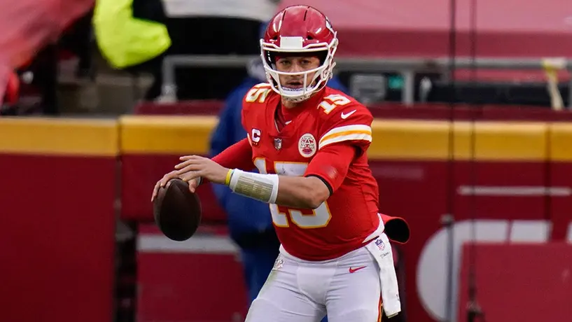 Expertos ven pocas opciones para Chiefs si Mahomes no juega contra Bills