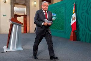 AMLO: Por recomendación médica se vacunará la próxima semana contra Covid-19