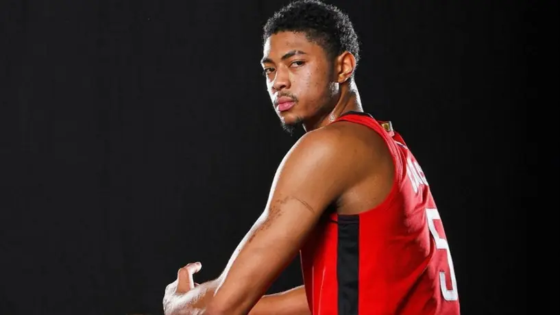 NBA: Jugador de los Rockets, 'castigado' 10 días en su cuarto por violar la cuarentena