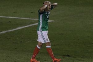 Chicharito Hernández: ¿Sarah Kohan insinuó separación del delantero?