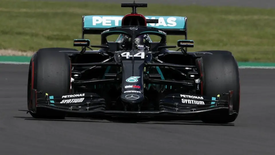 F1: Hamilton logró la pole para el GP de Inglaterra; Hulkenberg fue décimo tercero