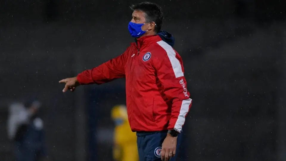 Siboldi: 'Billy Álvarez sabe de nuestro apoyo, pero hay que responder en la cancha'