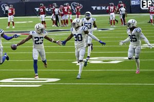 NFL: Colts venció a Texans y siguen en puestos de Playoffs