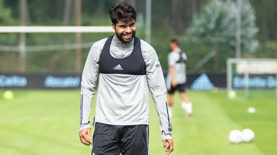 Néstor Araujo: El mexicano volvió a los entrenamientos con Celta de Vigo