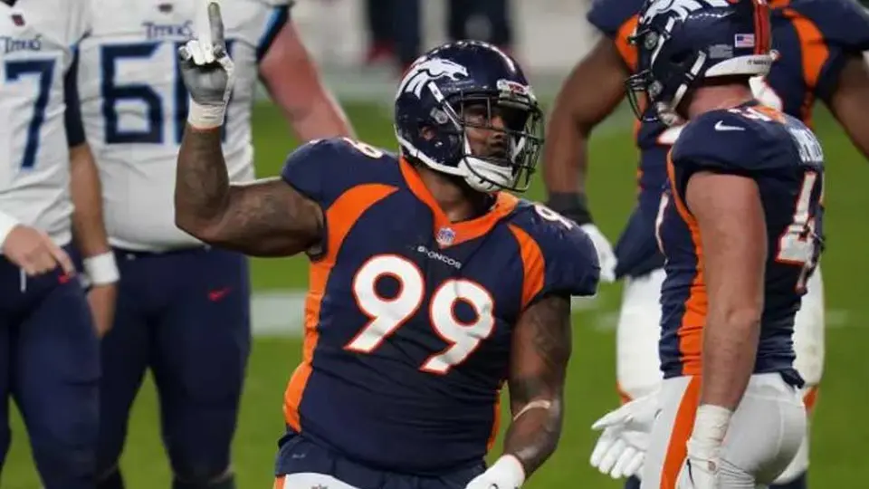 Broncos: Jurrell Casey, baja de Denver por desgarró del bíceps