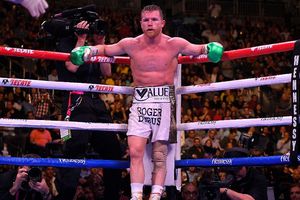 Canelo Álvarez: 'Le ganaría en una pelea a Julio César Chávez'
