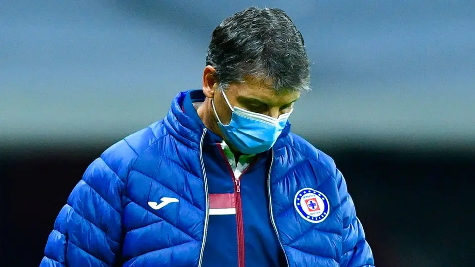 Cruz Azul: Siboldi, molesto por tirar 'todo a la borda' en cinco minutos ante Pumas