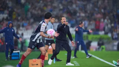 Orbelín y Almeyda se van expulsados en su reencuentro con Chivas