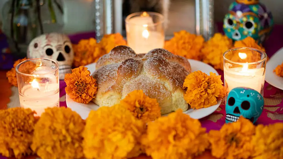 Día de Muertos 2026: el verdadero significado del pan de muerto en México