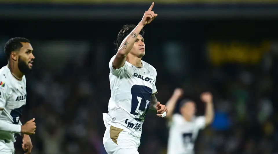 Robert Morales abre el marcador para Pumas ante Tigres en Ciudad Universitaria | MEXSPORT