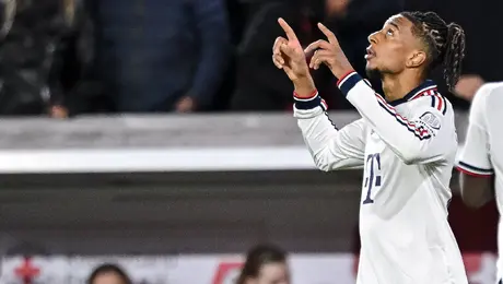 Bayern Múnich sufre ante Friburgo y dedica el triunfo a Vincent Kompany