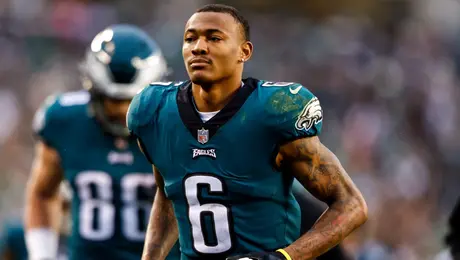 Eagles pierden a dos receptores clave ante Dallas; se confirma que DeVonta Smith y Dontayvion Wicks no estarán