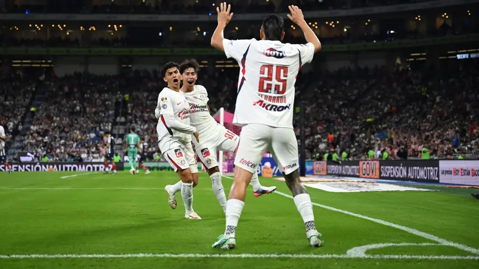 ¡El Gigante es rojiblanco! Chivas mantiene paternidad en casa de Rayados
