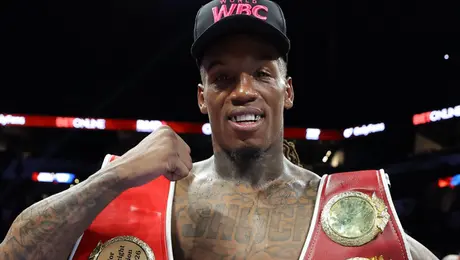 ¡El Vaquero cae en Texas! Emanuel Navarrete pierde ante O’Shaquie Foster en una batalla de 12 rounds