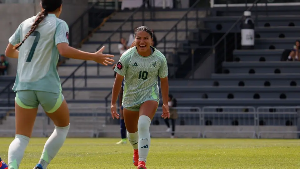 Citlalli Reyes en celebración con la Selección Mexicana en 2025 | IMAGO 7