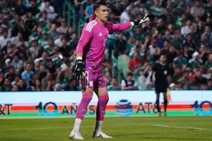 Raúl Rangel toma ventaja en la portería de la Selección Mexicana ante Bolivia