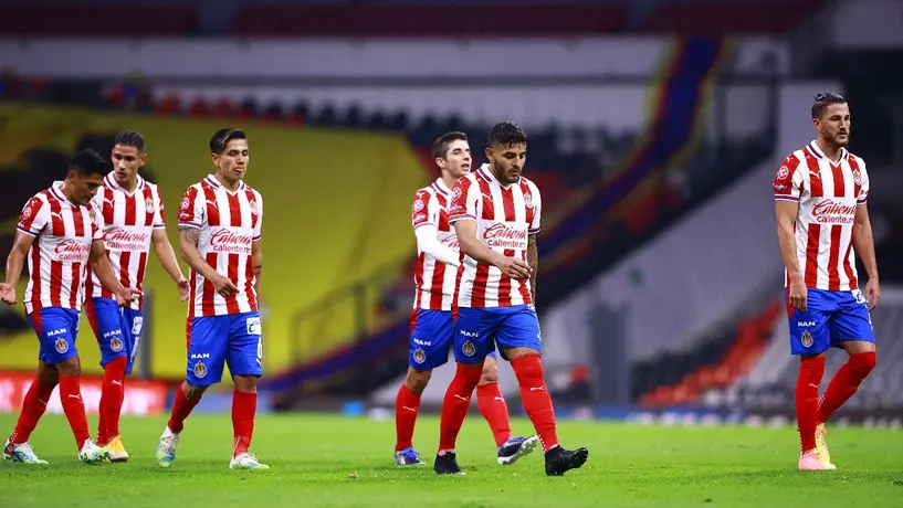 Ex jugador de Chivas llega al Everton