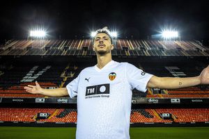 Valencia presenta a Guido Rodríguez como nuevo jugador del club Che tras salir del West Ham