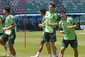 ¡Se encienden las alarmas! Israel Reyes sale lesionado en juego ante Bolivia