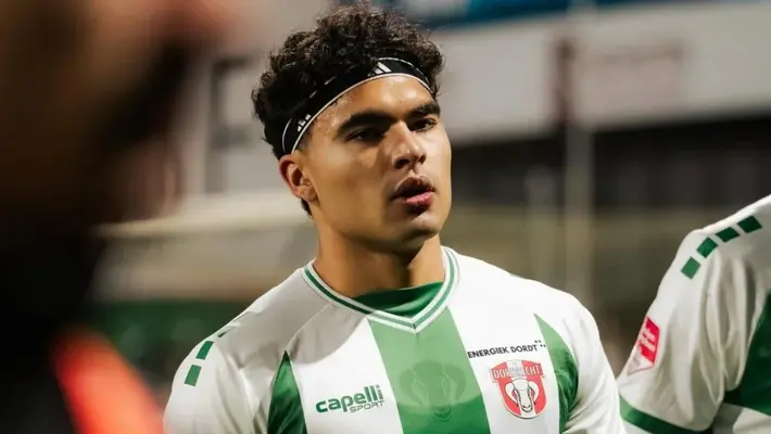 Stephano Carrillo se estrena como goleador en el futbol holandés y le da la victoria al Dordrecht