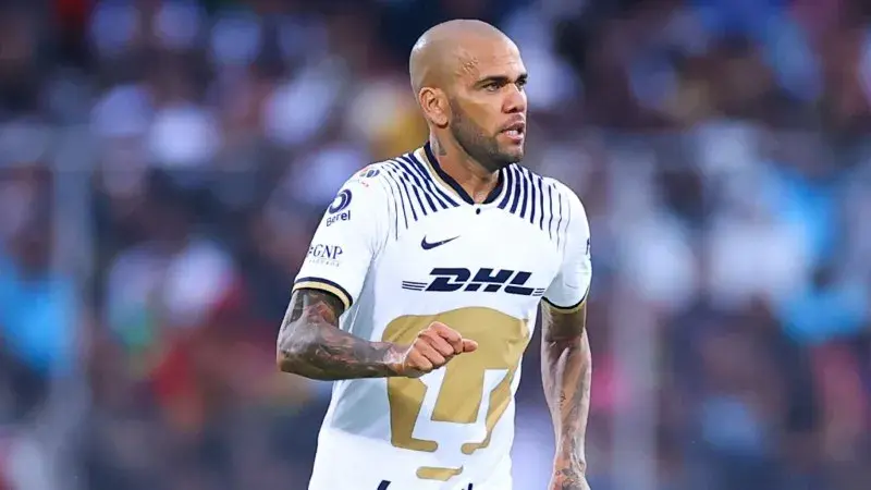Dani Alves con los Pumas | IMAGO7