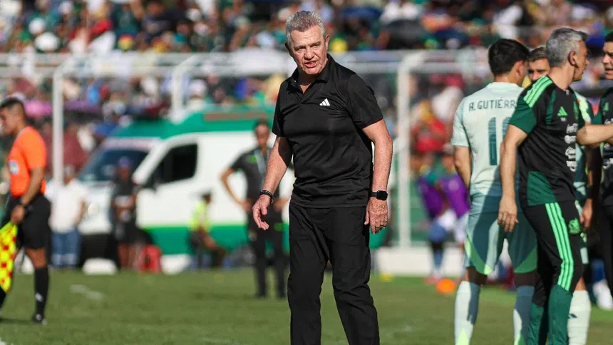 Javier Aguirre durante un amistoso de la Selección Mexicana | IMAGO7