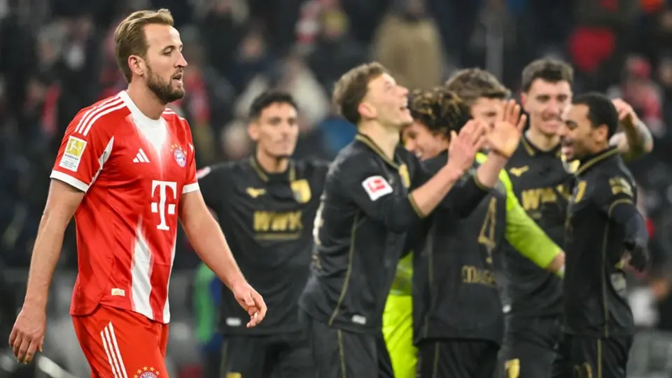 Bayern Munich pierde el invicto en la Bundesliga tras perder ante el Augsburgo