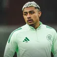 Julián Araujo fue titular con Celtic ante Hearts; fue amonestado al 79
