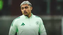 Julián Araujo fue titular con Celtic ante Hearts; fue amonestado al 79