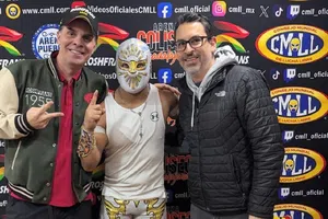 Christian Martinoli estuvo presente en una función del Consejo Mundial de Lucha Libre