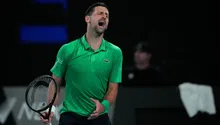 ¿Se salvó de la descalificación? Djokovic estuvo cerca de golpear a una recogepelotas en el Australian Open